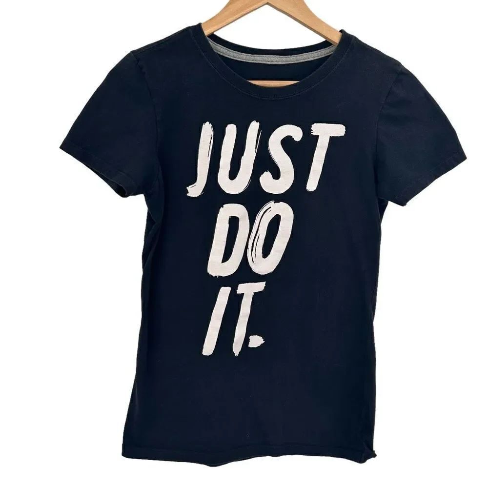 Nike Black and white just do it graphic fitted women’s tee shirt size small